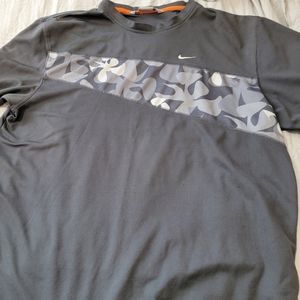 Nike Mens Size Large Mesh Tee with asymetrical design. Grey